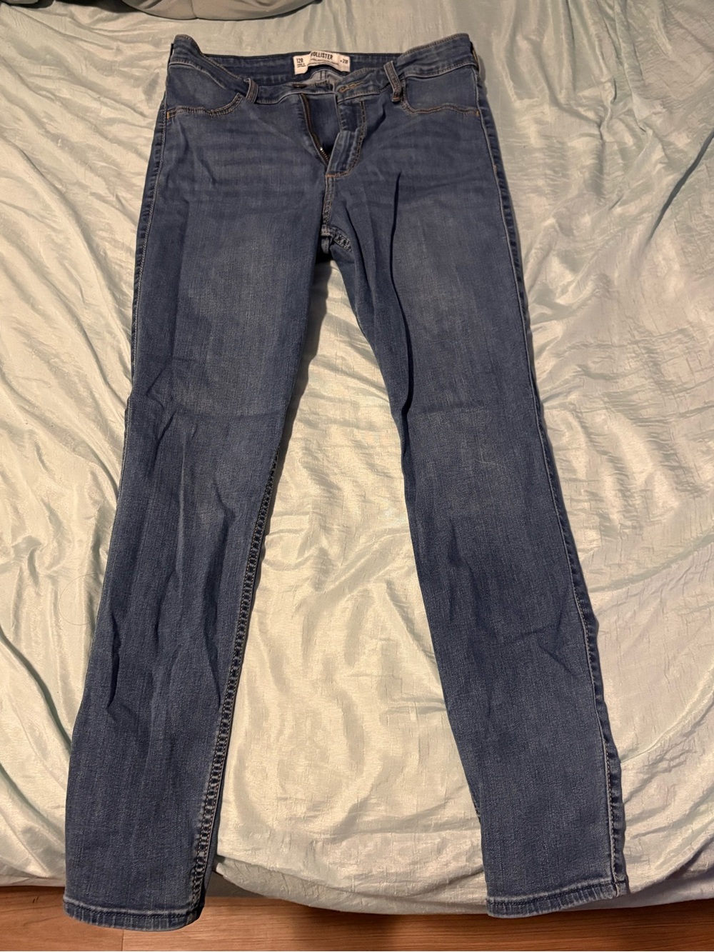 Hollister Women's Medium Blue Skinny Jeans